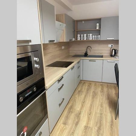 Apartman Solax, Ucnovska 8, Kosice Saca Exteriör bild