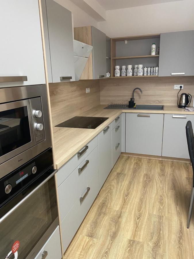 Apartman Solax, Ucnovska 8, Kosice Saca Exteriör bild
