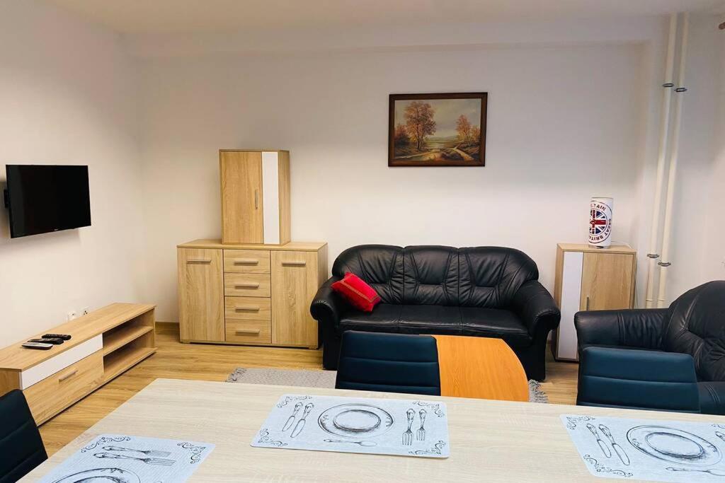 Apartman Solax, Ucnovska 8, Kosice Saca Exteriör bild